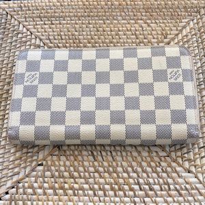 Authentic Louis Vuitton zip around wallet